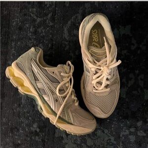 ASICS Gel Kayano 14 M 6.5 / W 8